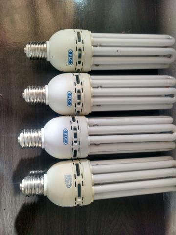 4 lampadas Florescentes 85w 220V muito forte tenho os