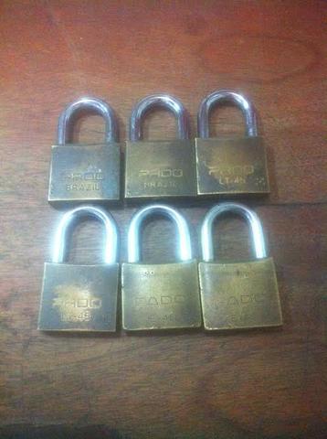 Cadeados Pado 45mm c/ 02 chaves - R$  cada