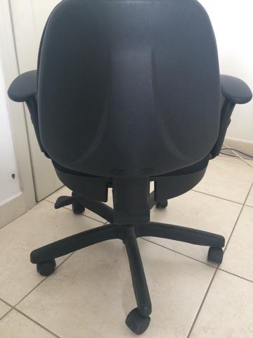 Cadeira giratória Flexform