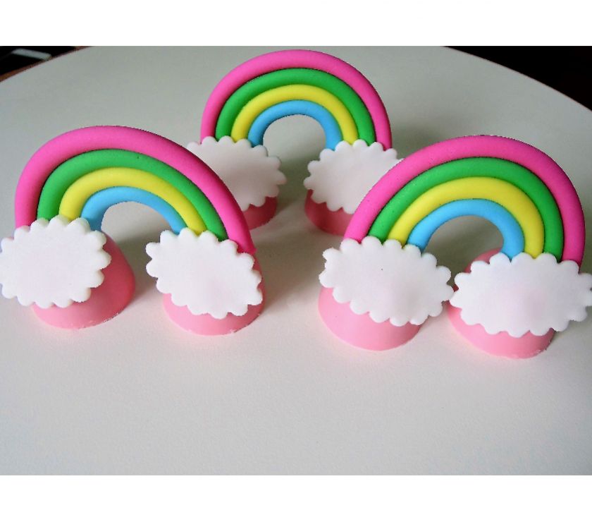 Cupcakes, trufas e docinhos modelados tema infanti: Nuvem