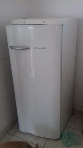 Geladeira electrolux 1 porta