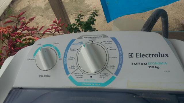 Maquina de lavar Electrolux  7kg (leia)