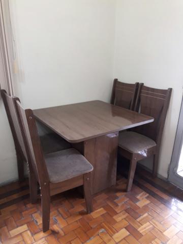 Mesa e cadeiras sala de jantar - cor Imbuia