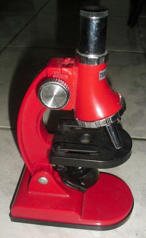 Microscopio de brinquedo