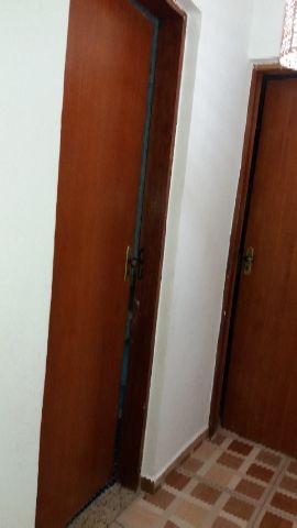 Porta invernizada com fechaduras