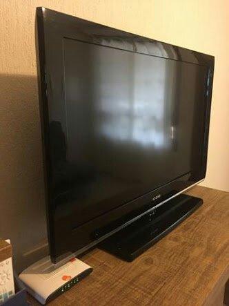 Tv lcd cce 40"