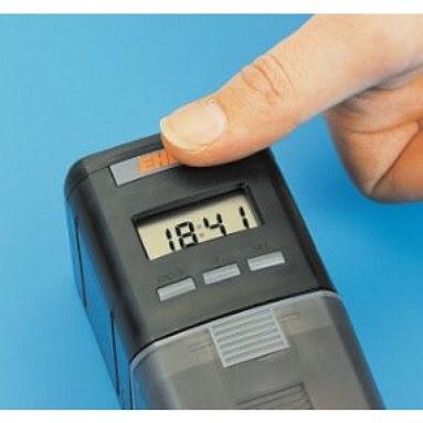 Alimentador de peixe Automático