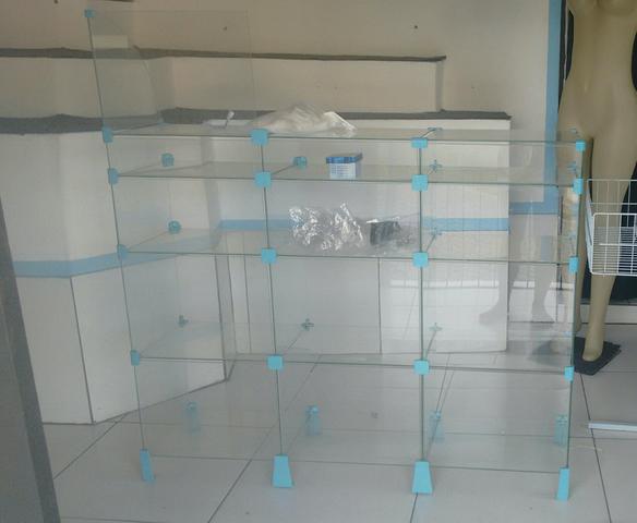 Balcão de loja novo todo de vidro