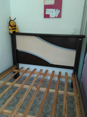 Cama de casal (ótimo estado)