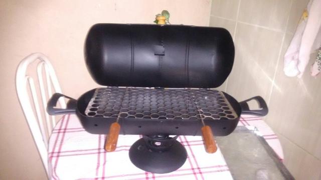 Churrasqueira artesanal a bafo modelo de mesa