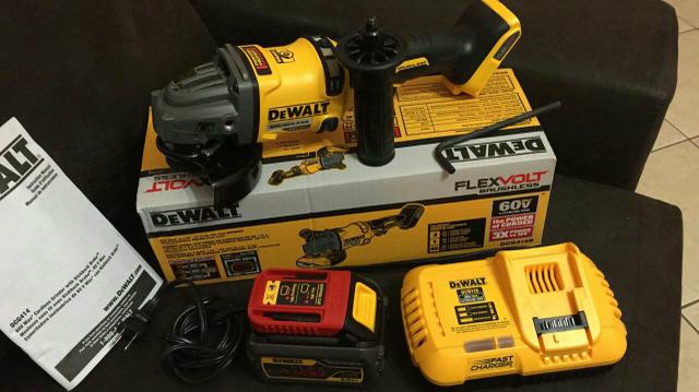 Esmerilhadeira flex volt Dewalt