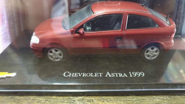 Miniatura Chevrolet Astra 