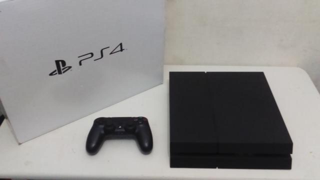 Playstation GB + 15 jogos digitais + PS Plus