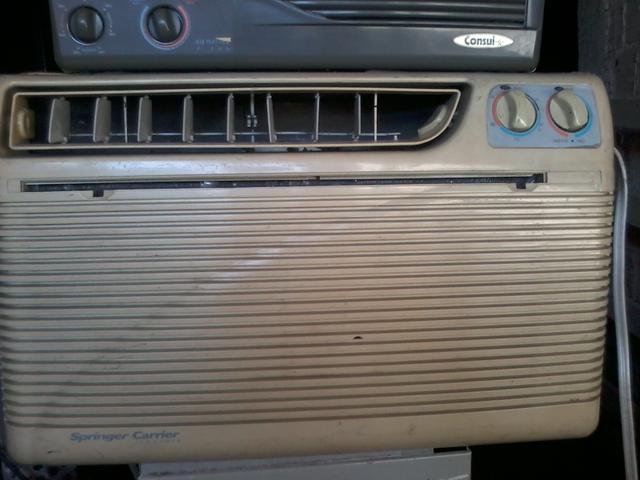 Carrier Btu/h (compressor rotativo) 220V Quente e Frio