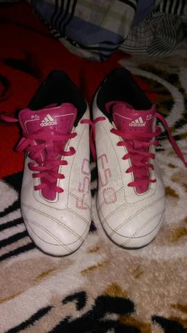 Chuteira original da Adidas