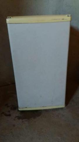 Frigobar/Geladeira Pequena - Compacto 120Lts
