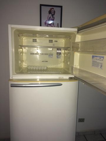 Geladeira Electrolux FrostFree - Duplex - Modelo DF40