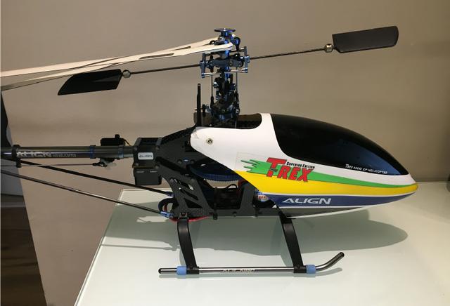 Helicóptero T Rex 450se Carbono