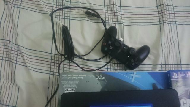 Ps4 com 3 jogos