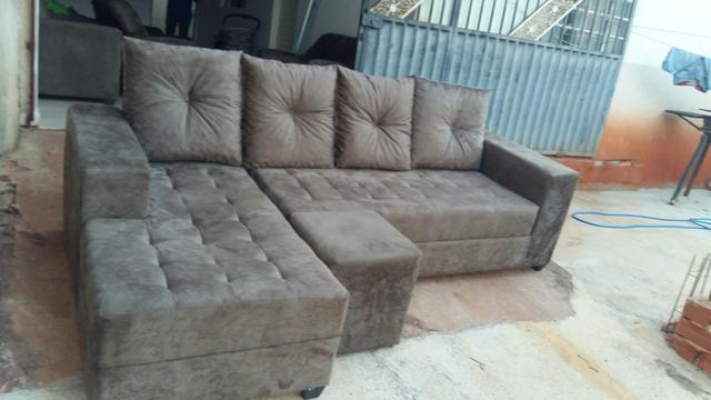 Sofá Super Espaçoso e muito confortável. novo em Oferta