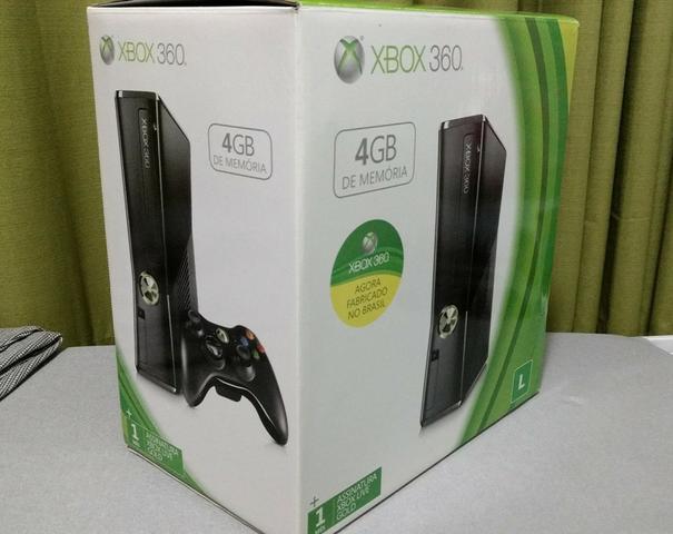 Xbox 360 Slim 4GB