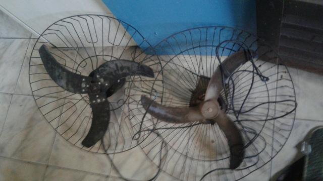 2 ventiladores tufão. $ 100