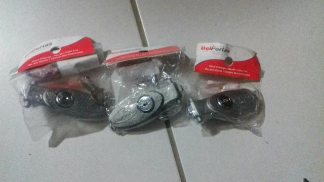 4 alavancas de aluminio novas com fechadura