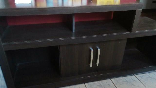 Hack para sala de estar em ótimo estado