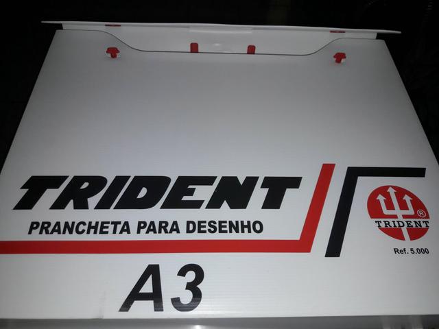 Prancheta para desenho a3 trident com régua paralela