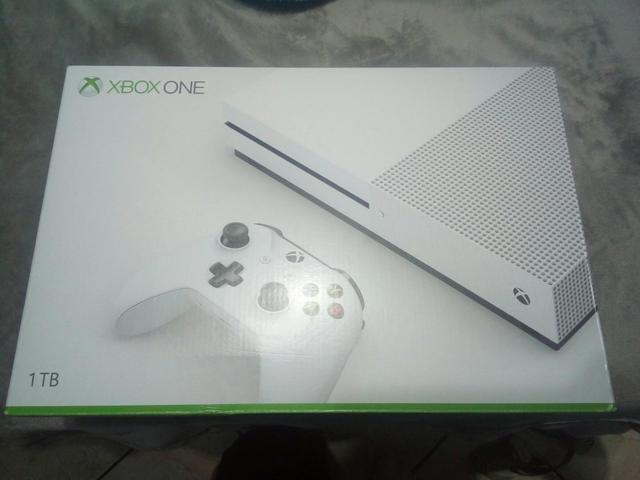 Xbox one s 1tb novo