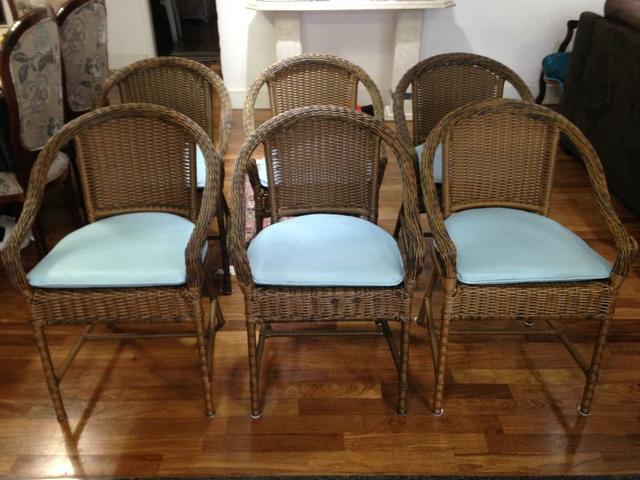 Cadeira Garden Junto Sintético com Almofada azul