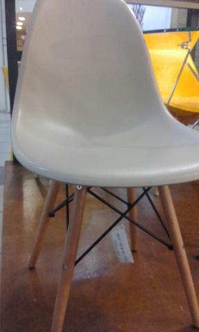 Cadeiras Eames