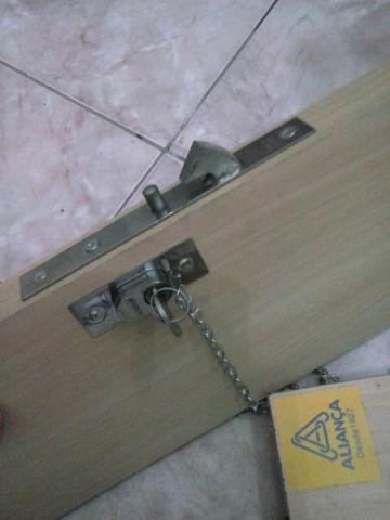 Fechadura para porta pivotante nova