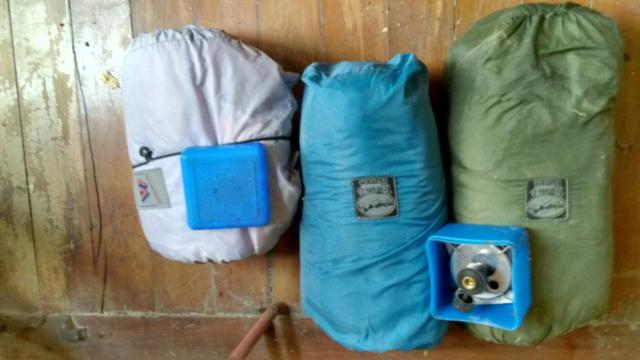 Kit Acampamento (3 sacos de dormir + fogareiro)