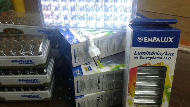 Luminárias de emergência led