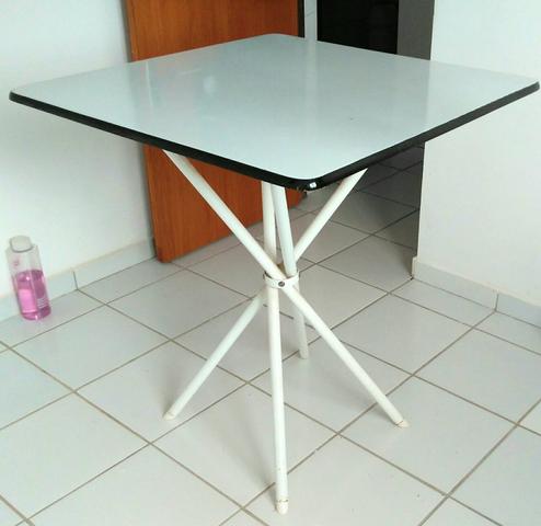 Mesa BARATA! 75cm x 75cm