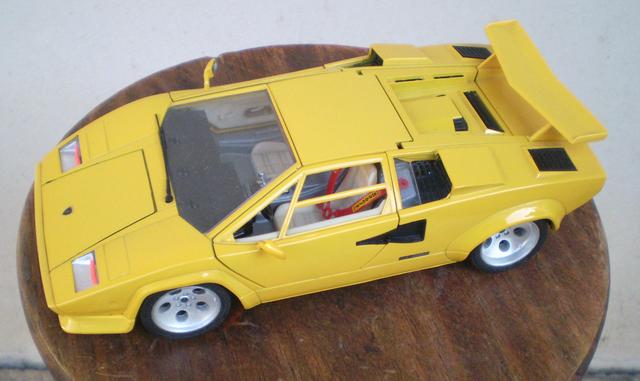 Miniatura de Lamborghini Countach.- 183 -