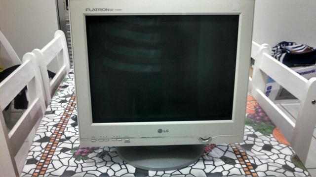 Monitor LG Flatron 15"