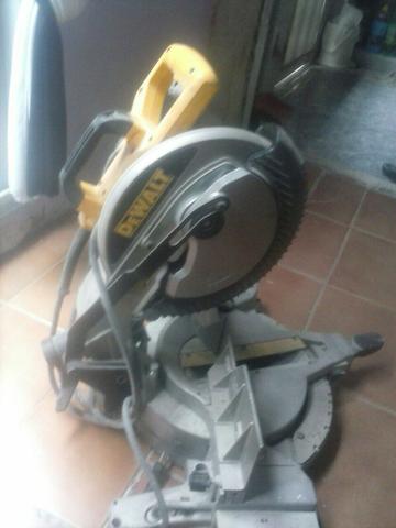 Máquina solicite DEWALT v. 254mm Serra esquadria