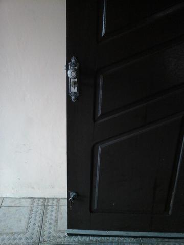 Porta externa com fechadura