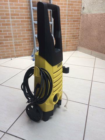 Vende-se Máquina de Lavar Alta Pressão