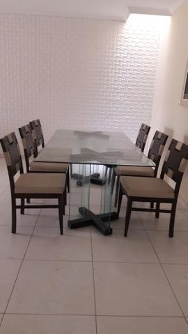 Vendo mesa com 6 cadeiras