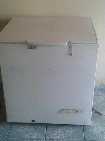 Freezer 400 reais os dois.