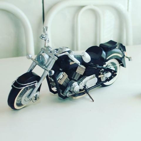 Miniatura de moto yamaha 1x10