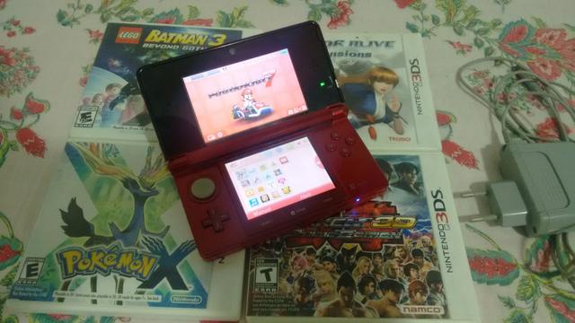 Nintendo 3DS Flame Red + 5 jogos