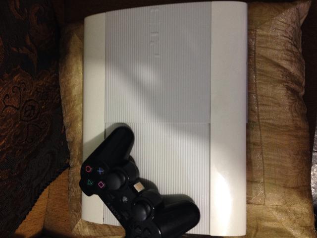 PlayStation 3 ultra slim branco 500gb $850