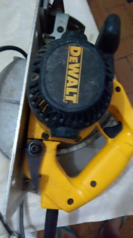 Serta circular para madeira DEWALT Aceito cartao credito