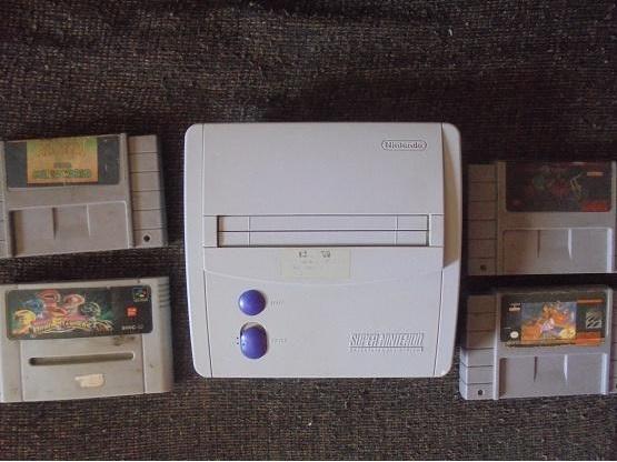 Super Nintendo Baby com 4 jogos SNES