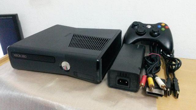 Tenho disponivel: Xbox travado, destravado e acessorios,