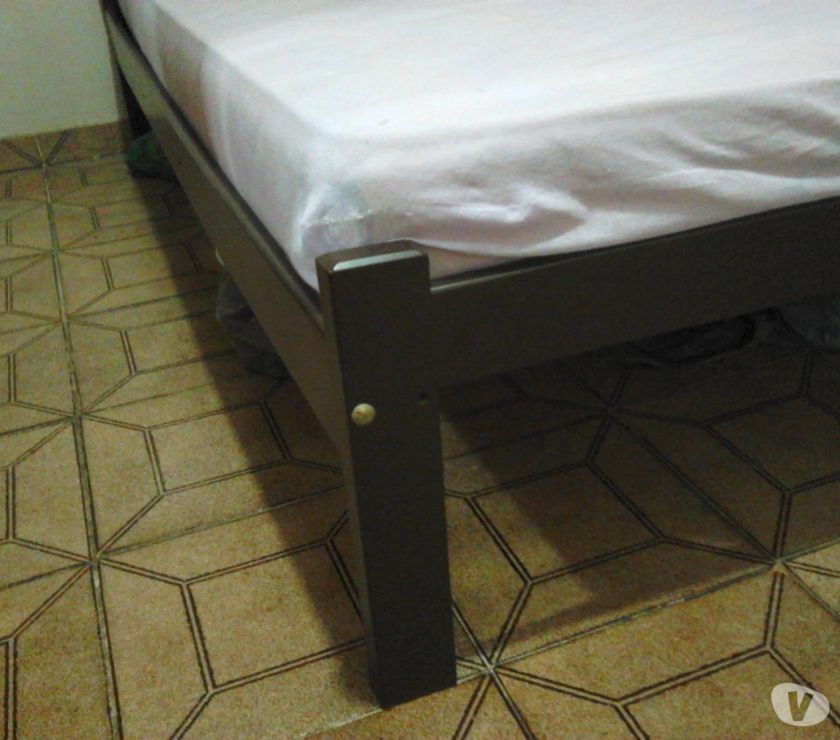 Cama de casal com colchão